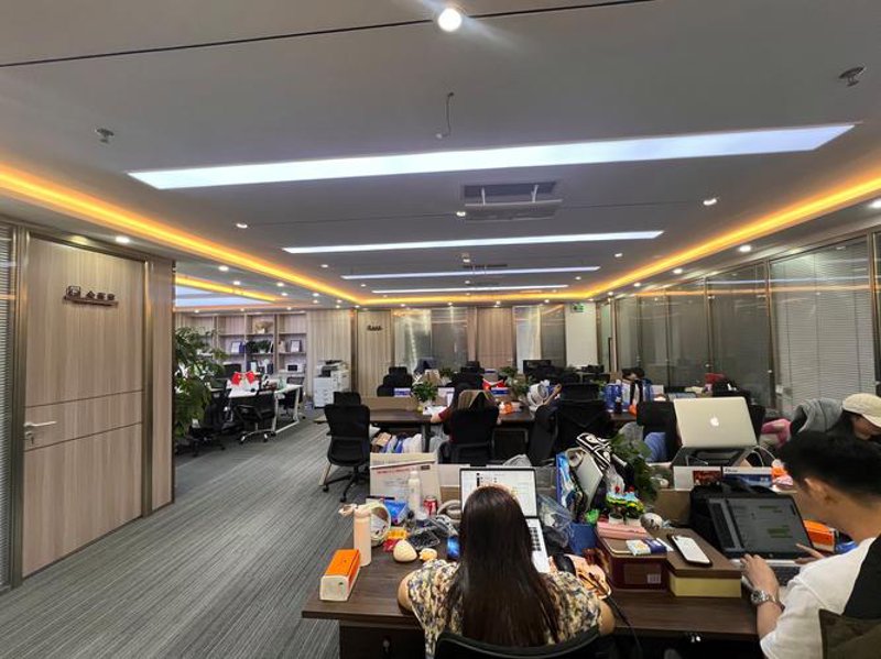 企业管理咨询:助您把握商业脉搏的良师益友